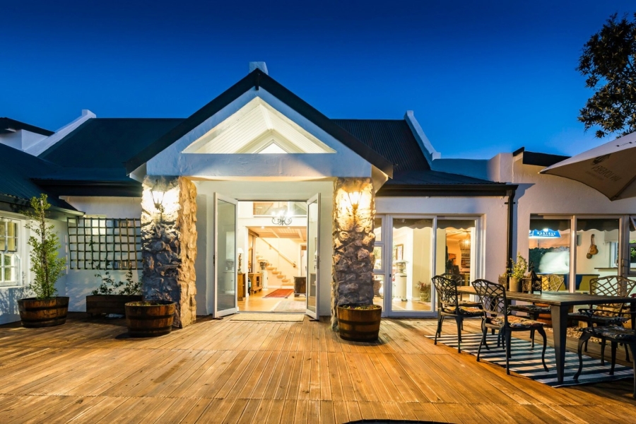 4 Bedroom Property for Sale in Stilbaai Oos Western Cape